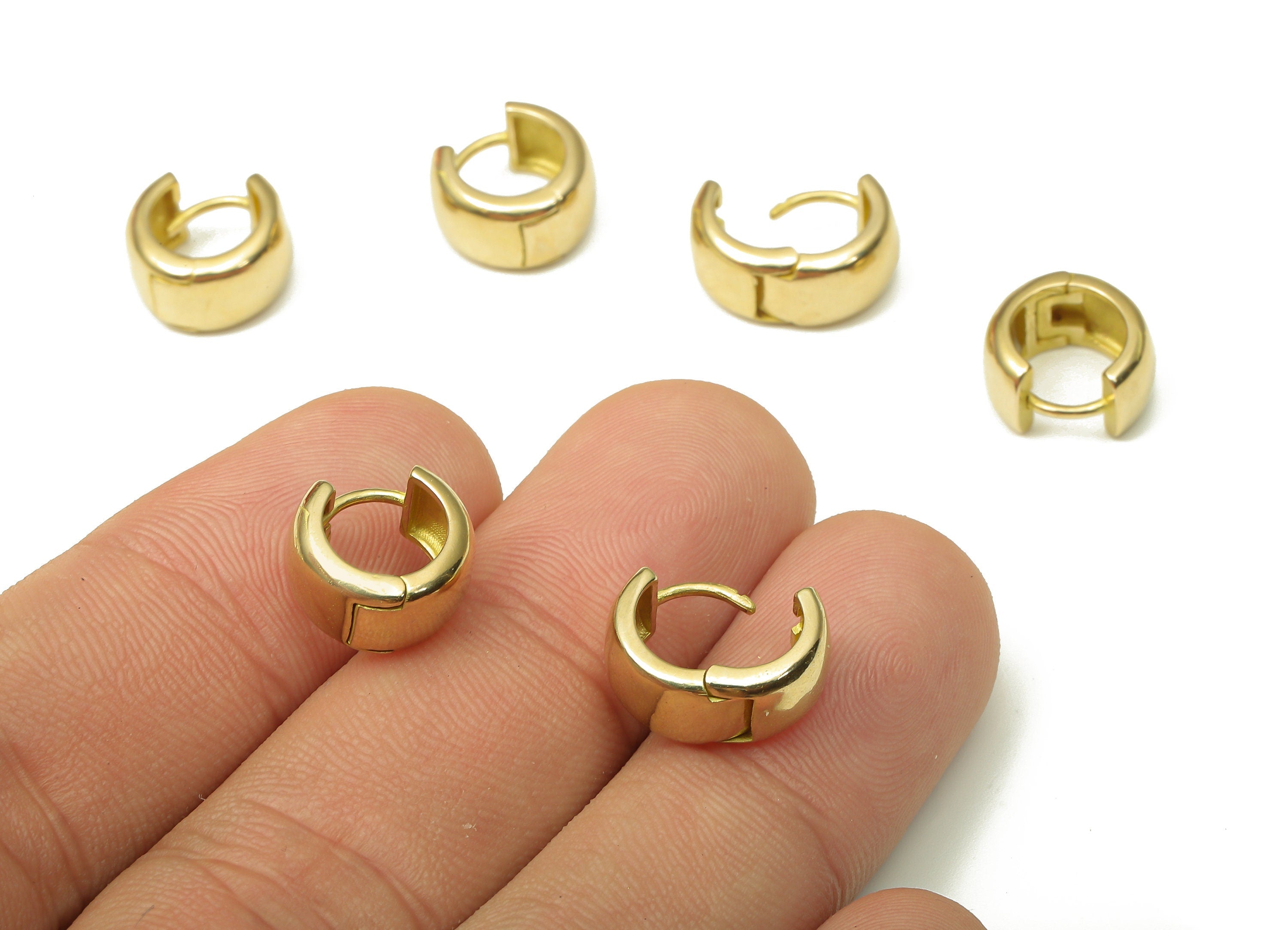Brass Round Earring Clasp - Raw Brass Circle Huggie Earring - Wide Huggie Hoop Earring - Thick Hoop Earring - 11.66x10.7x2.1mm - PP7929 - DOMEDBAZAAR