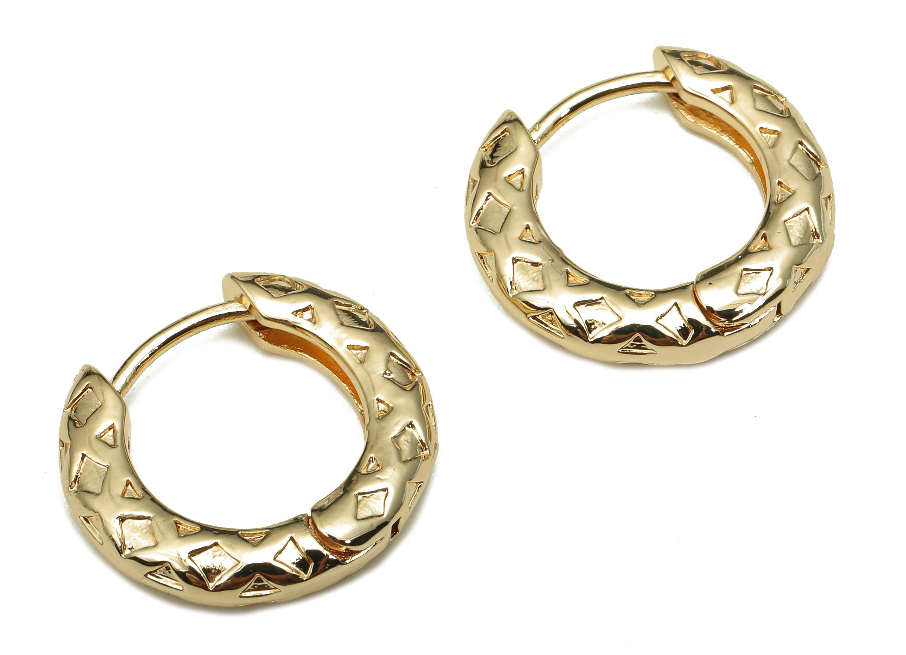 Brass Round Earring Clasp - Gold Circle Hoop Earring - Textured Hoop Clasp - 18K Real Gold Plating Charm - 18.6x17.6x3.5mm - RGP5321 - DOMEDBAZAAR