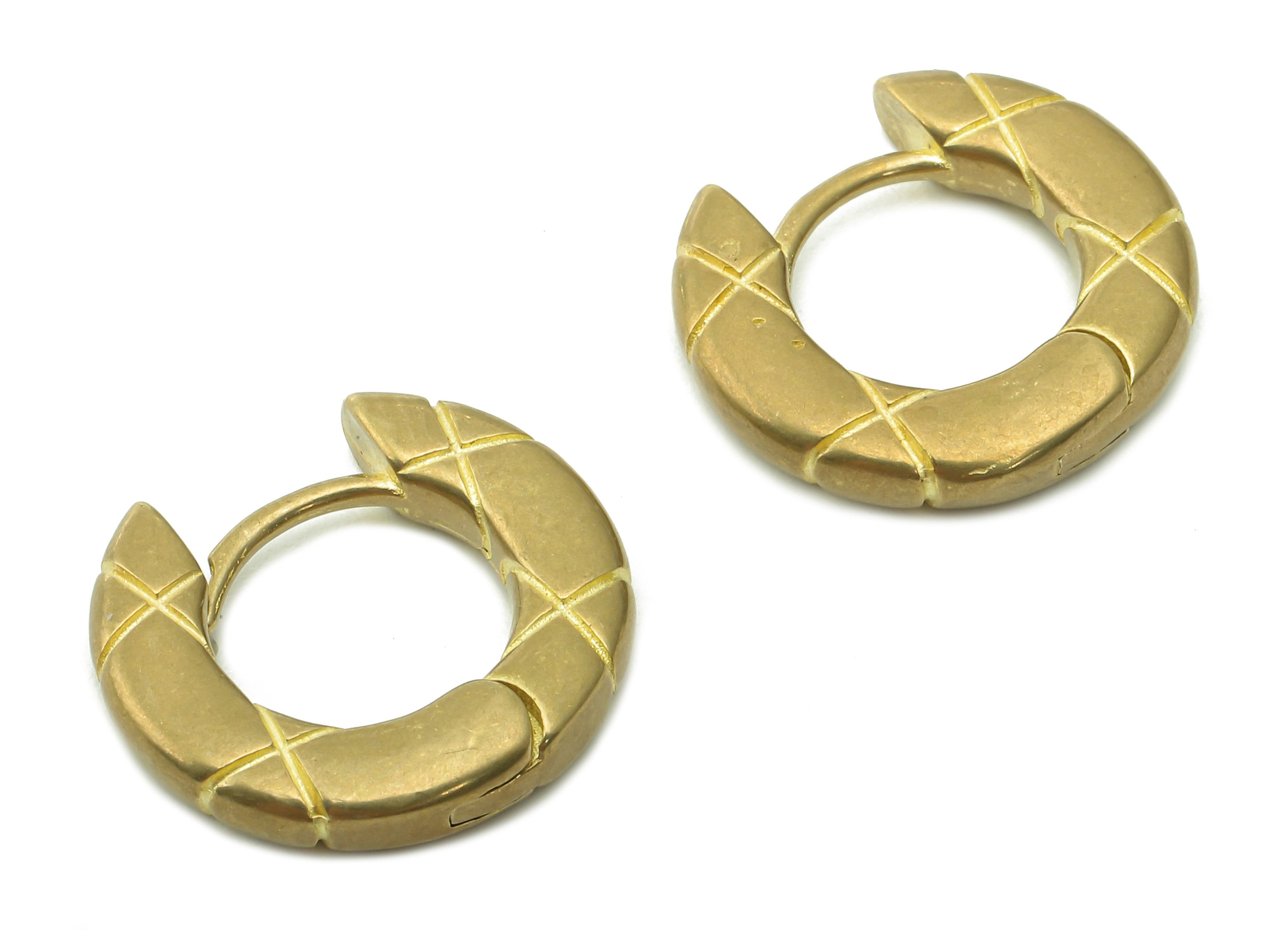 Brass Round Hoop Earring Clasps - Raw Brass Textured Clasp Earrings - Circle Huggie Earring Clasp - Thick Clasp - 17x15.9x2.9mm - PP7992 - DOMEDBAZAAR