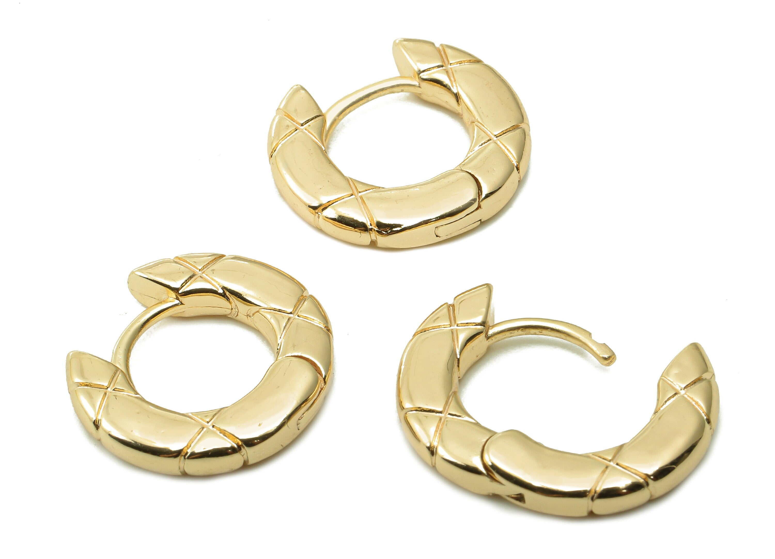 Brass Round Hoop Earring Clasps - Gold Textured Clasp Earrings - Circle Thick Huggie Clasp - 18K Real Gold Plating - 17x15.9x2.9mm - RGP5373 - DOMEDBAZAAR