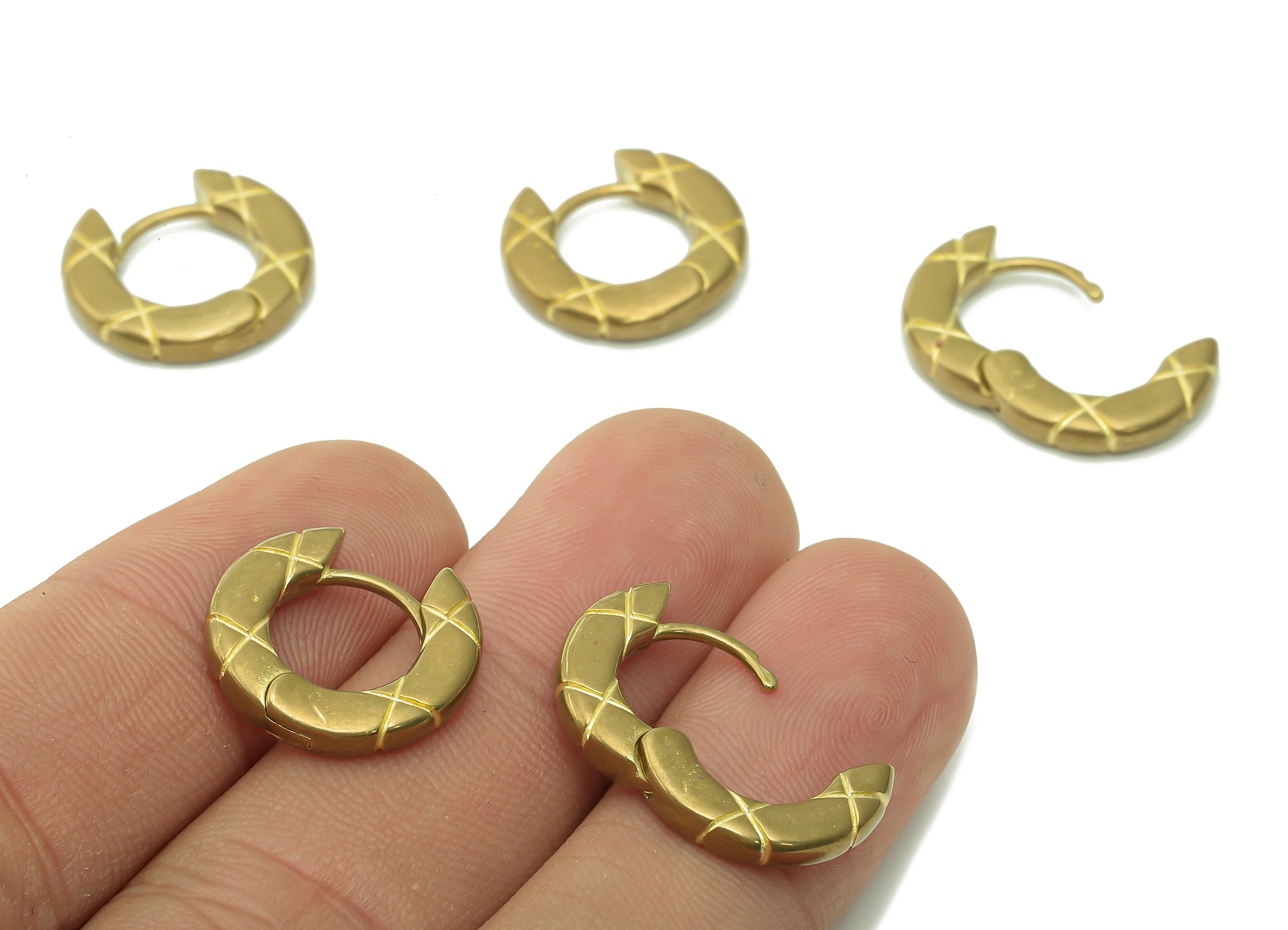 Brass Round Hoop Earring Clasps - Raw Brass Textured Clasp Earrings - Circle Huggie Earring Clasp - Thick Clasp - 17x15.9x2.9mm - PP7992 - DOMEDBAZAAR