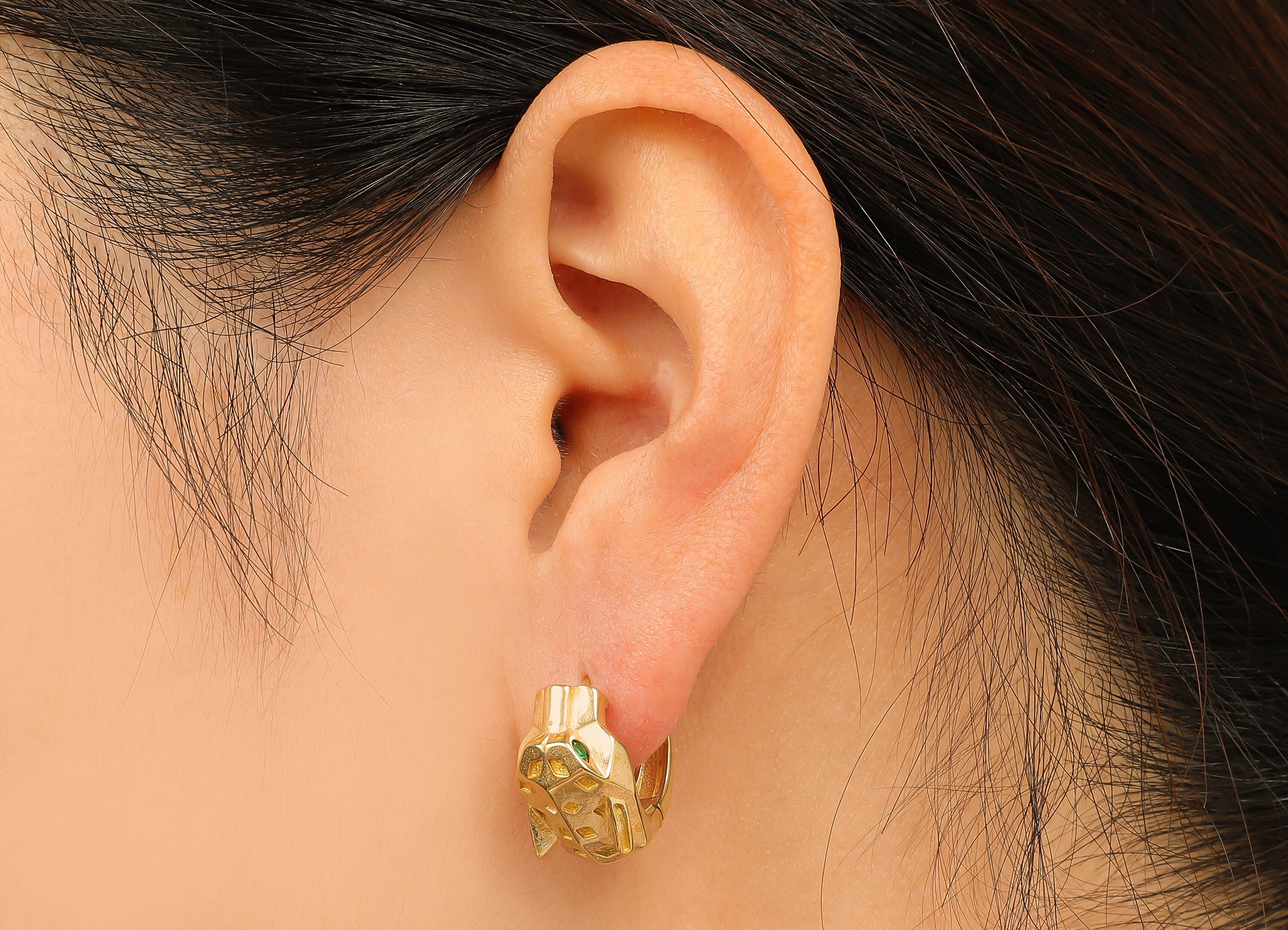 Brass Round Leopard Head Earring Clasp - Raw Brass Hoop Clasp With Green Zircon - Circle Wide Huggie Hoop Earrings - 17.8x17.5x2.4mm -PP8169 - DOMEDBAZAAR