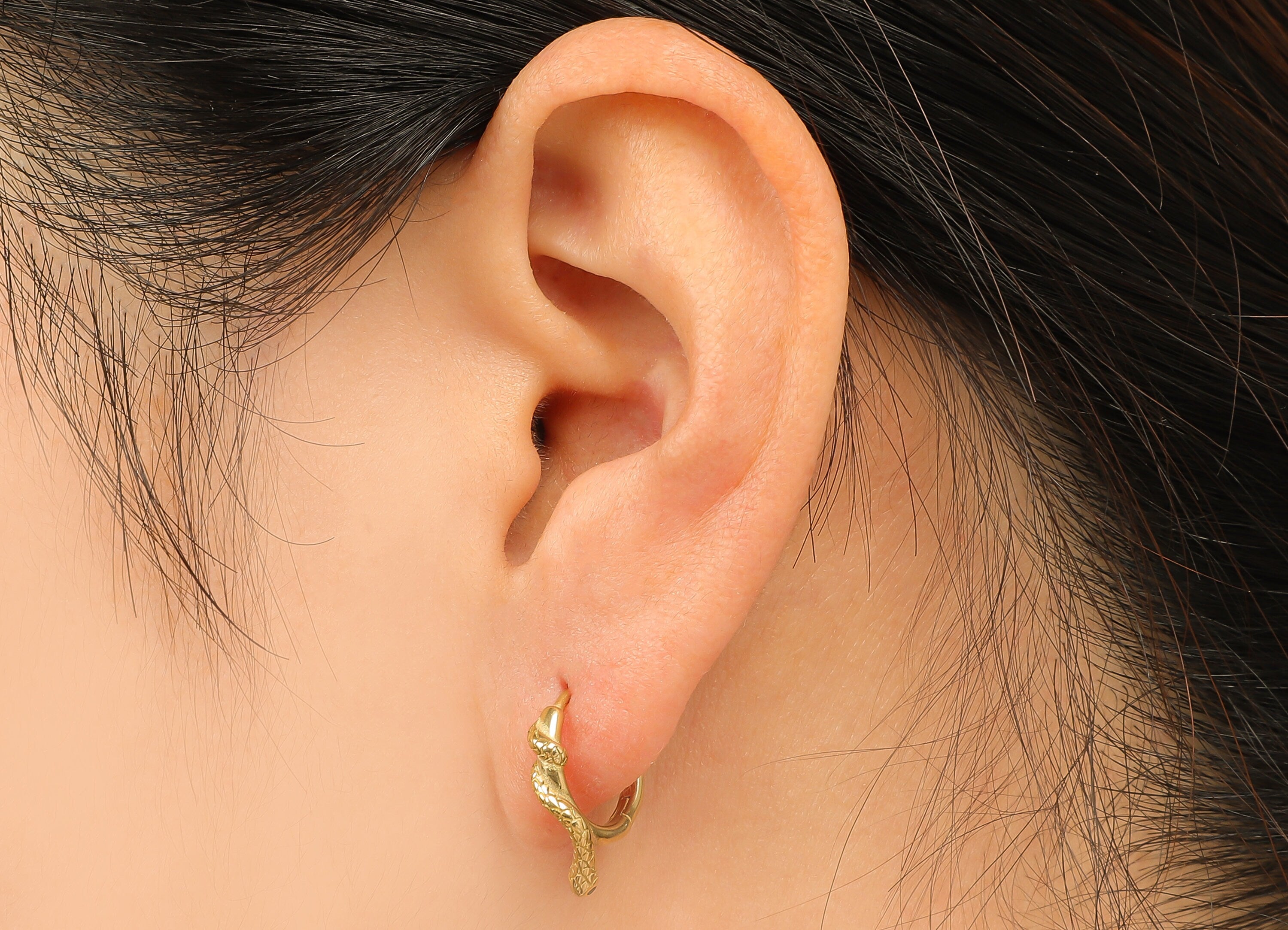 Brass Round Snake Earring Clasp - Raw Brass Hoop Clasp With Zircon - Circle Textured Hoop Earrings - Snake Clasps - 17.6x14.4x2.5mm - PP8172 - DOMEDBAZAAR