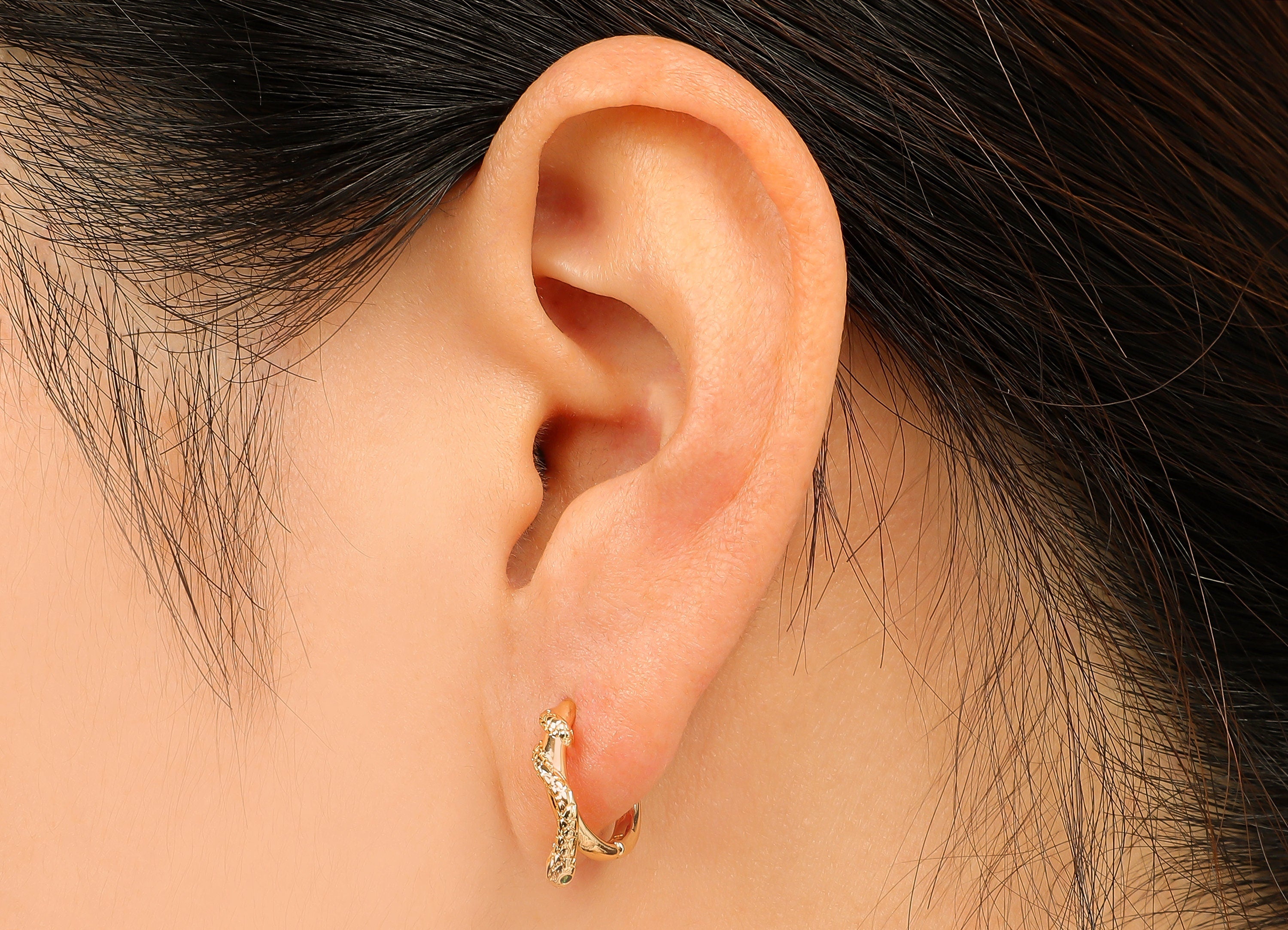 Brass Round Snake Earring Clasp - Textured Snake Clasp With Zircon - Circle Hoop Clasps - 18K Real Gold Plating - 17.5x15.1x3.2mm - RGP5796 - DOMEDBAZAAR