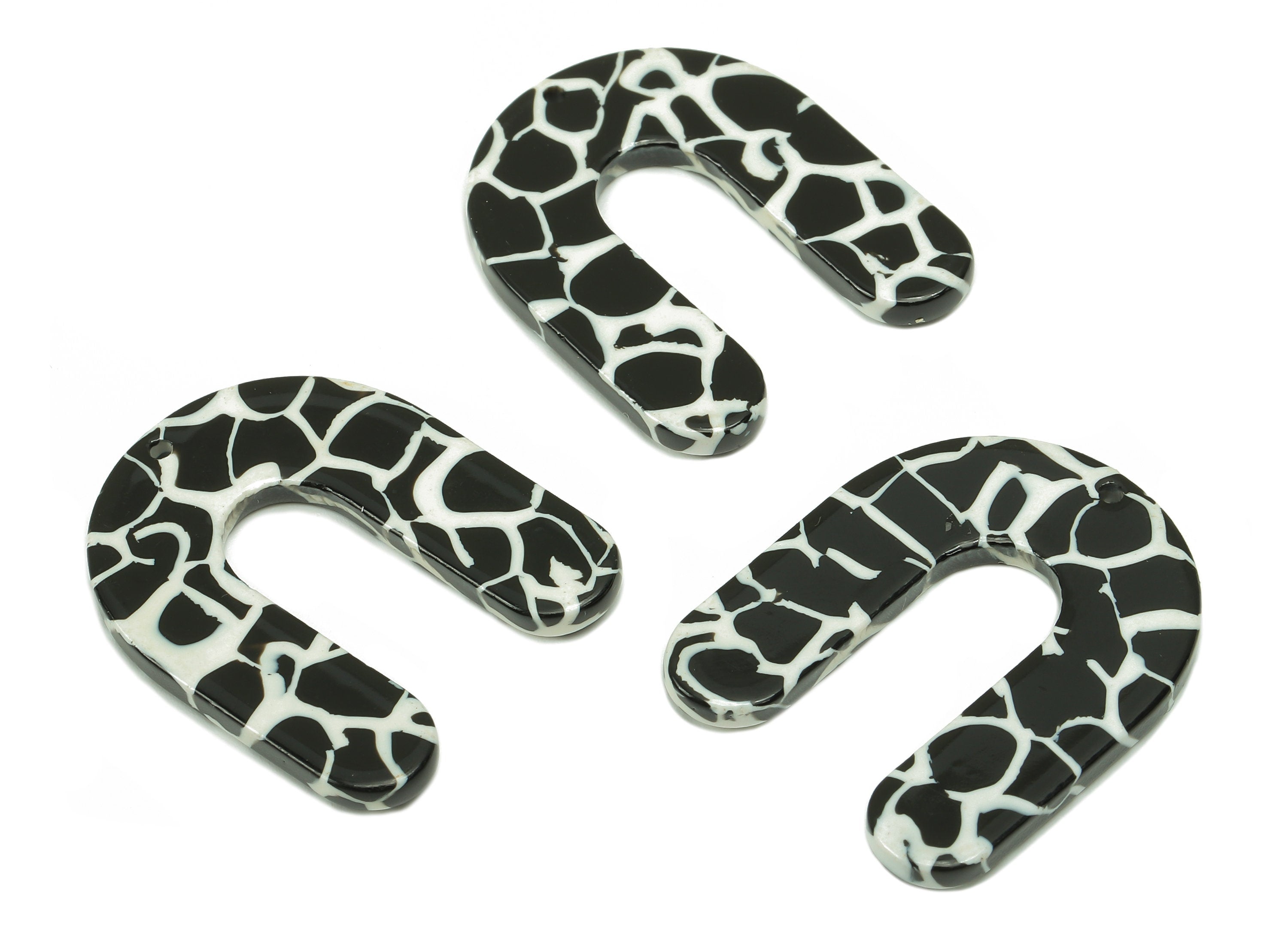Acetate U Earring Charms - Acetate U Earring - U Horsehoe Pendant With Hole - Color Code: A847 - 29.9x24.5x2.7mm - AC2377-A847 - DOMEDBAZAAR