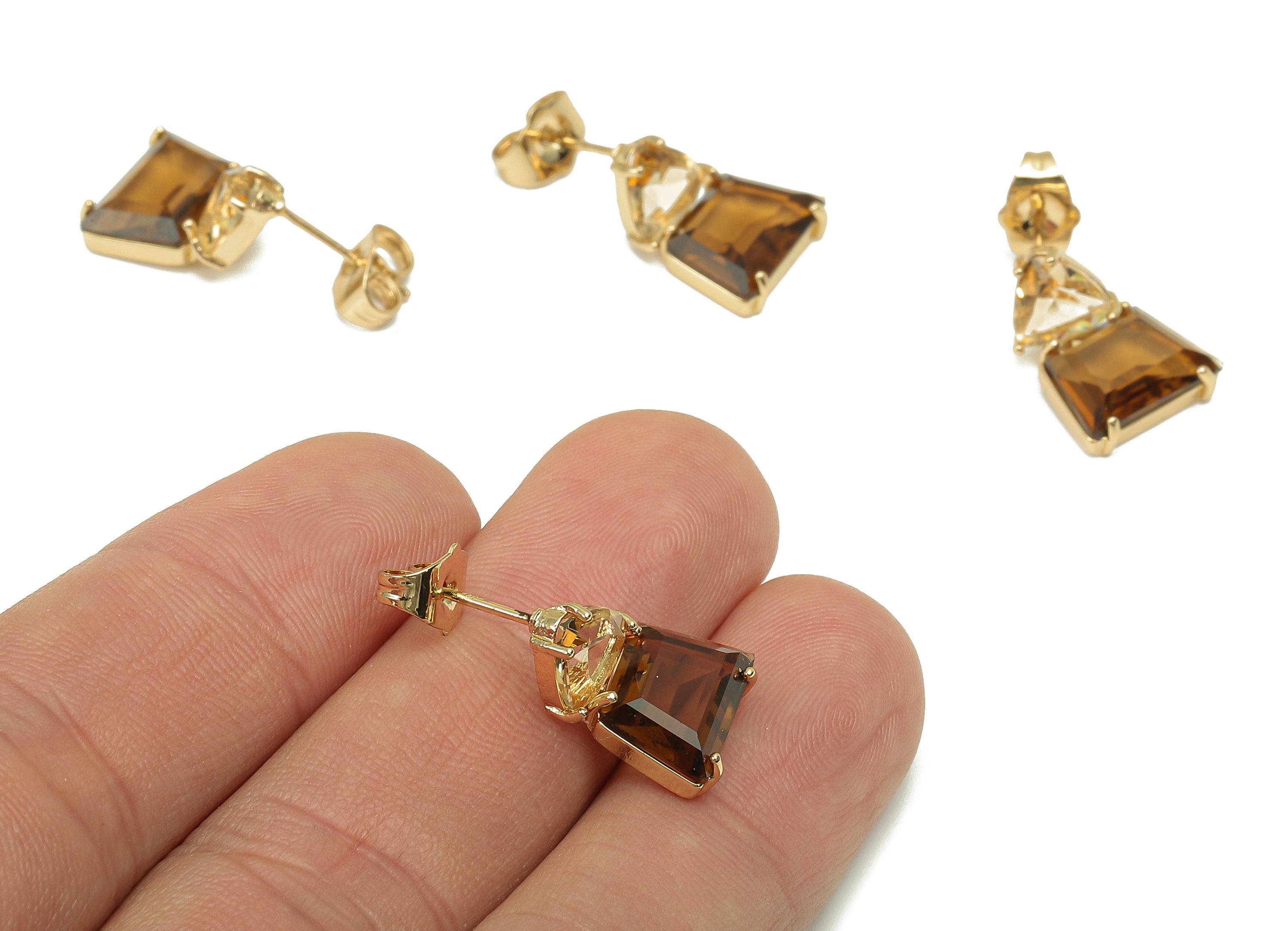 Brass Frame Triangle Stud Earring - Faceted Clear Brown Trapezoidal Glass - Stainless Steel - Gold Tone Plating - 18.3x11.8x4.2mm - GS1157 - DOMEDBAZAAR