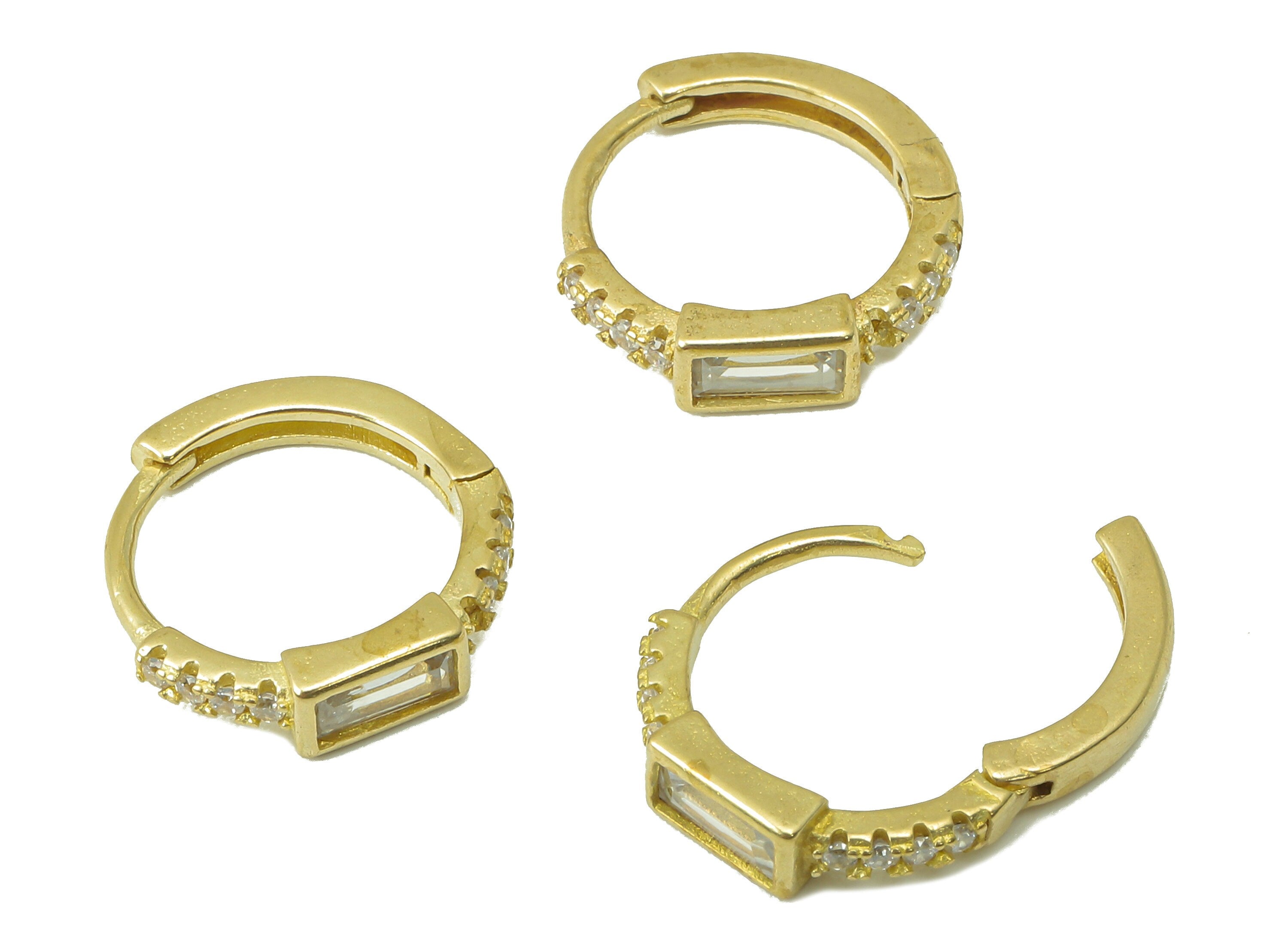 Raw Brass Zircon Emerald Huggies Hoop Earrings - Dainty Huggie with Open Ring – Small Clasp Hoop Earrings - 13.97x 13.22x 1.71mm- PP8280 - DOMEDBAZAAR