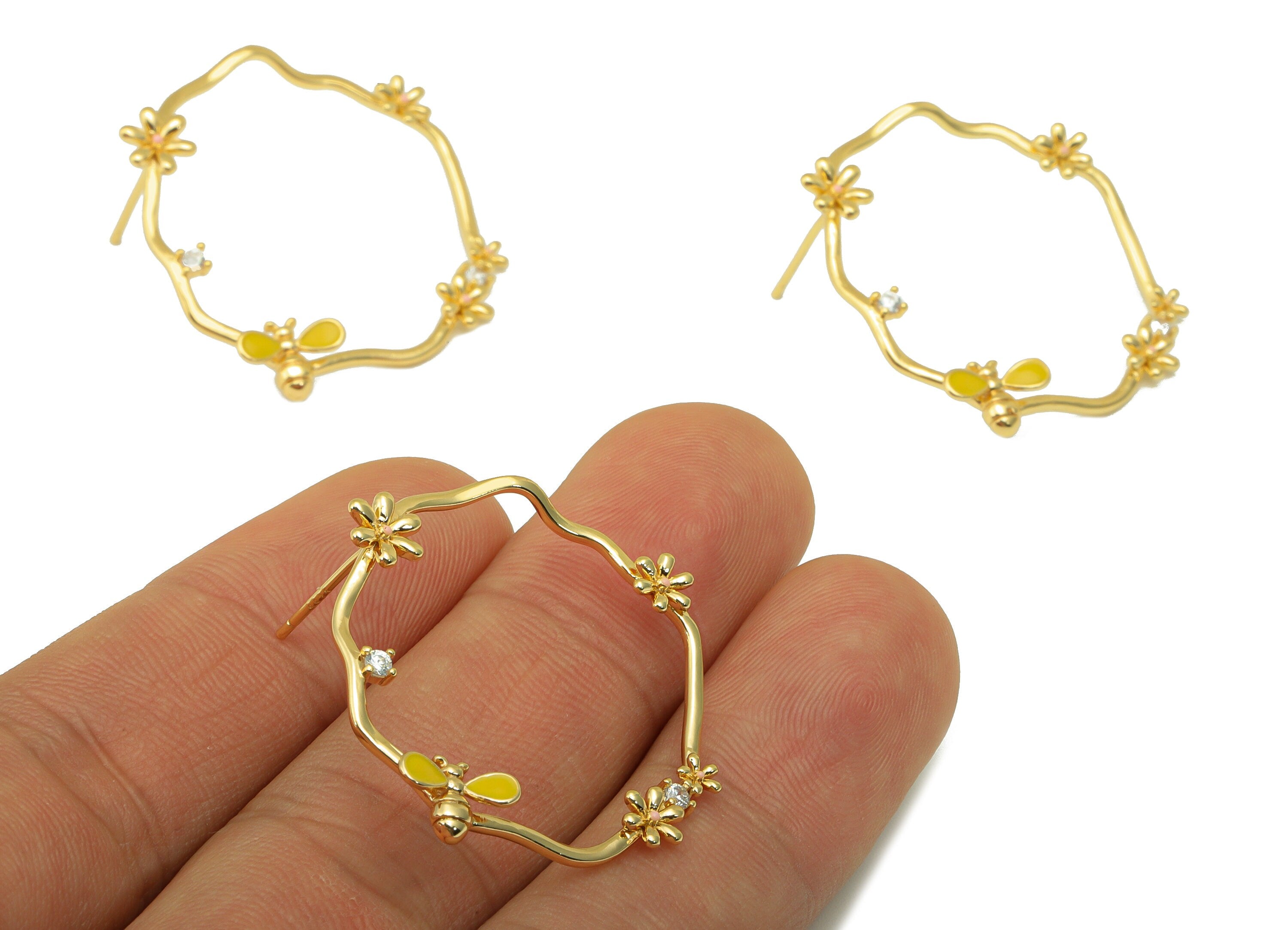 Brass Hoop Earring Stud - Wavy Bee Earring Post - Cubic Zirconia Daisy Earring Post -Wavy Wire Hoop- 18K Real Gold Plated-33x31x2mm- RGP6300 - DOMEDBAZAAR
