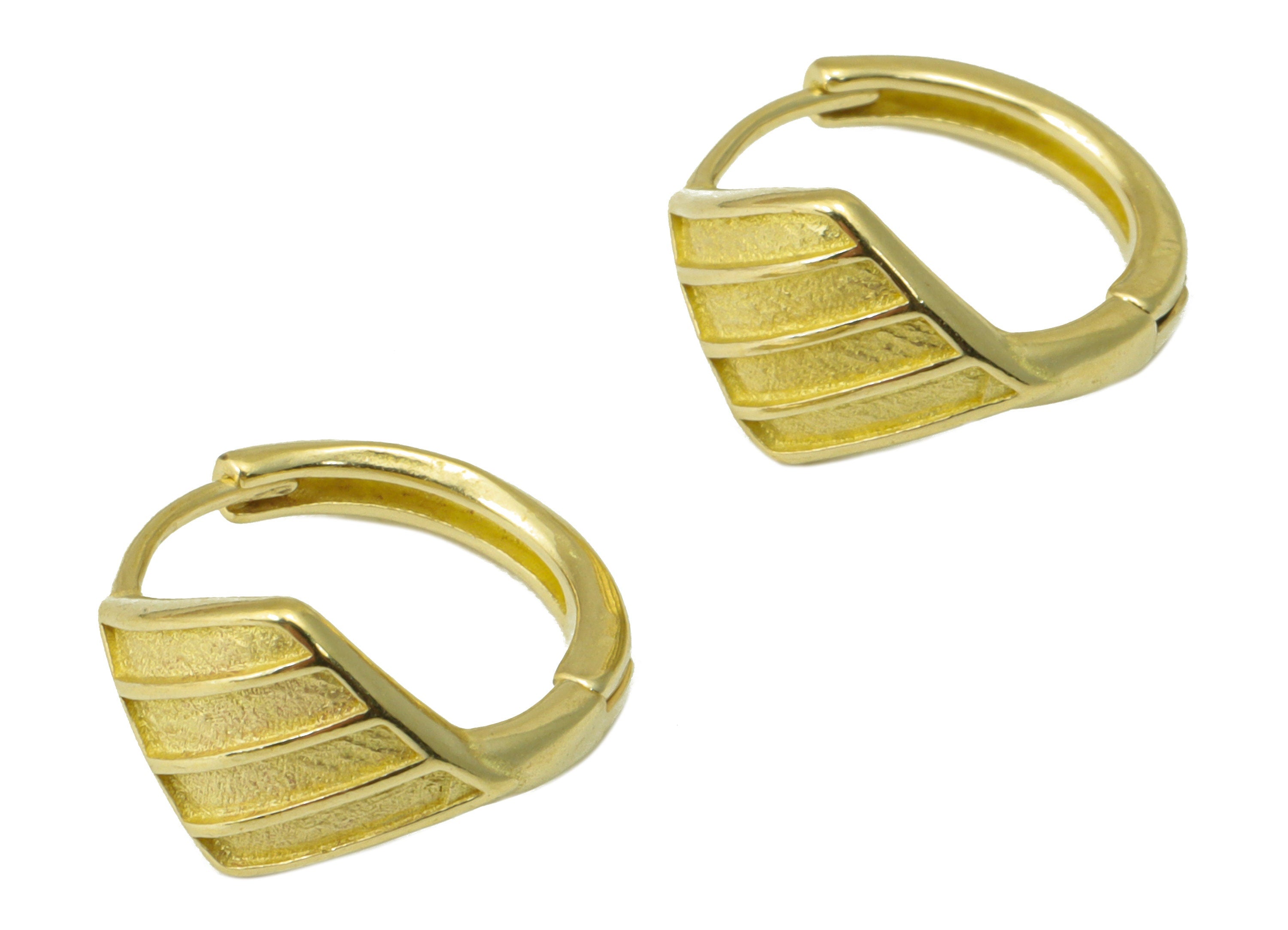 Brass Diamond Clasp - Raw Brass Hoop Clasp -Brass Huggie Hoop Clasp - Brass Textured Ring Clasp - 14.59x13.3x1.61mm - PP8553 - DOMEDBAZAAR