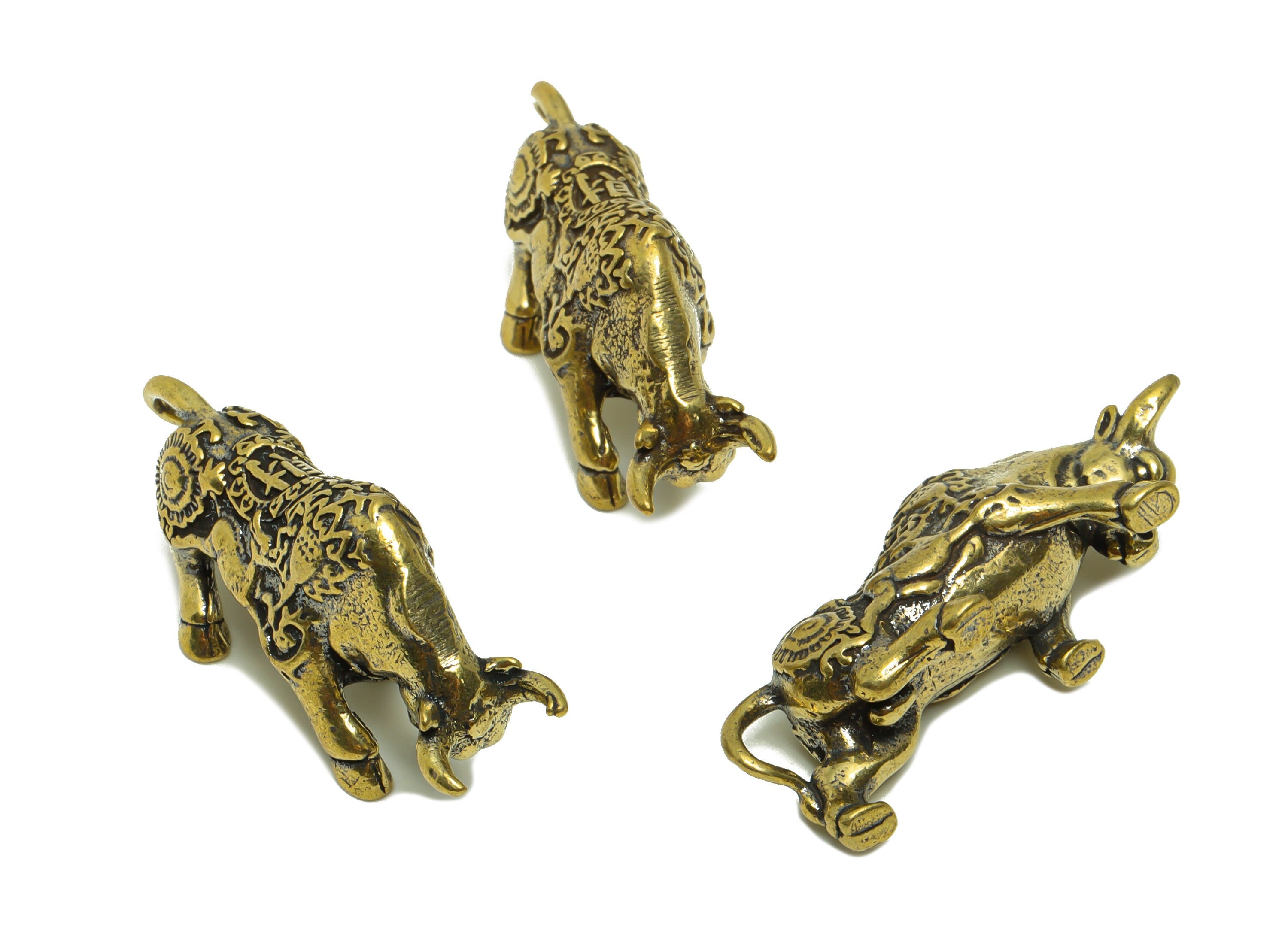 Brass Bull Charm - Raw Brass Bull Earring Charms - Antique Looking Pendant - Bull Figure - Bull Pattern Charms - 41.21x19.14x12.1mm - PP8741 - DOMEDBAZAAR