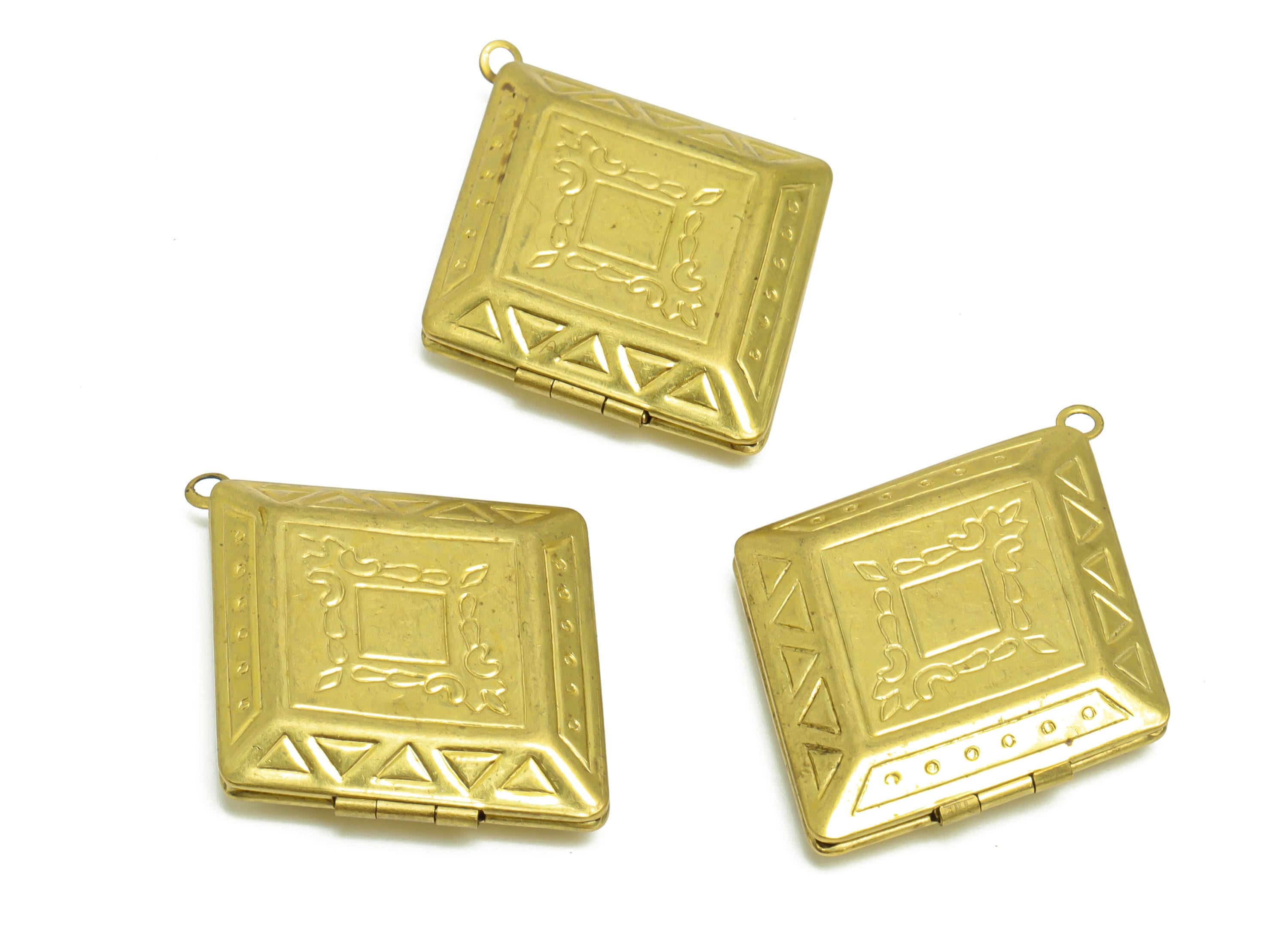 Brass Rhombic Locket Charms - Raw Brass Rhombic Locket Charms - Antique Vintage Looking Locket - 40.53x31.87x6.55mm - PP8905 - DOMEDBAZAAR