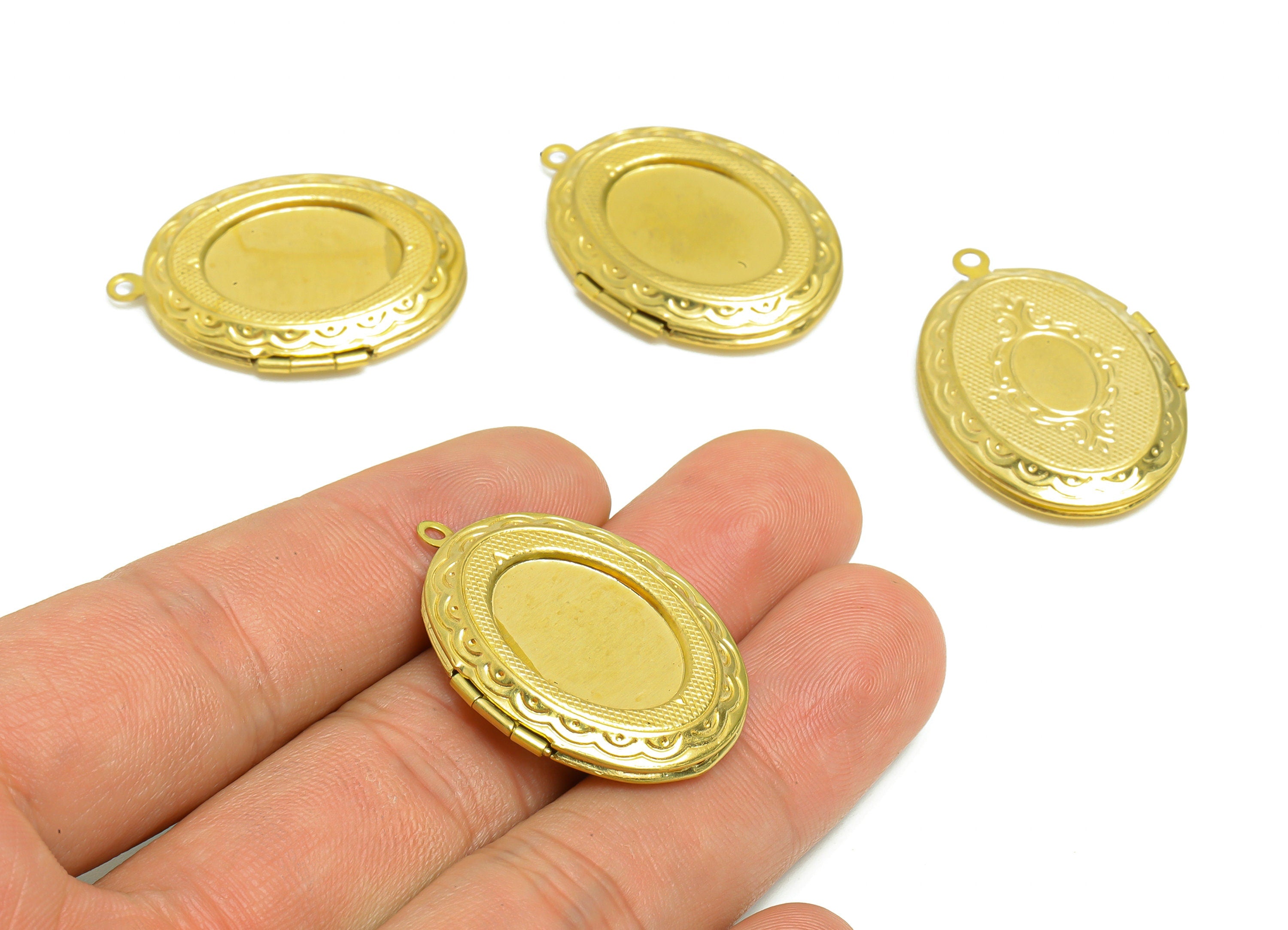 Brass Oval Locket Charm - Raw Brass Antique Vintage - Antique Looking Locket - Engraved Locket - Vintage Looking Locket - 33x23x4mm - PP8932 - DOMEDBAZAAR