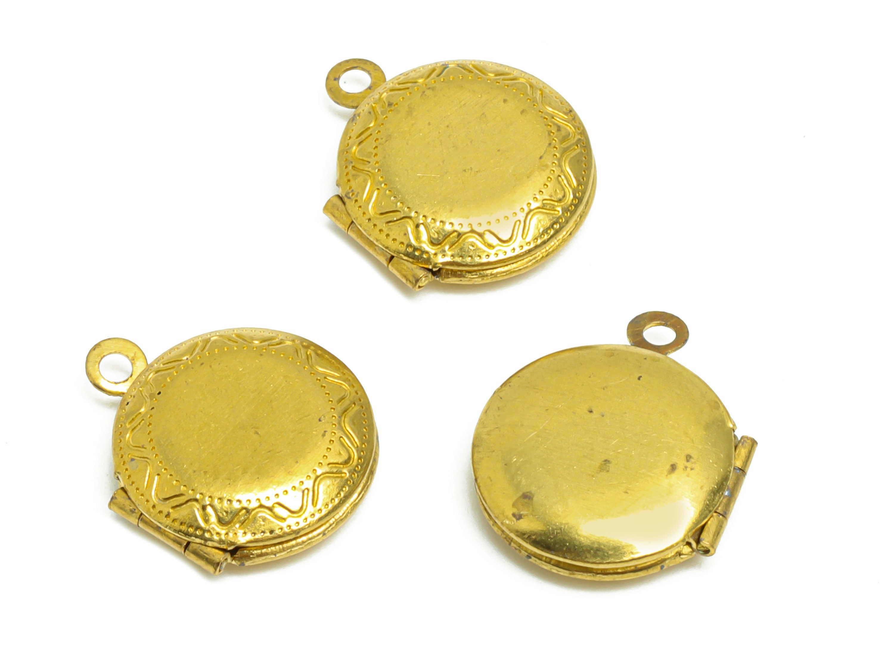 Brass Round Locket Charm - Raw Brass Antique Vintage - Circle Locket Charms - Round Locket For Engraved- 15.75x13.6x4mm - PP8922 - DOMEDBAZAAR