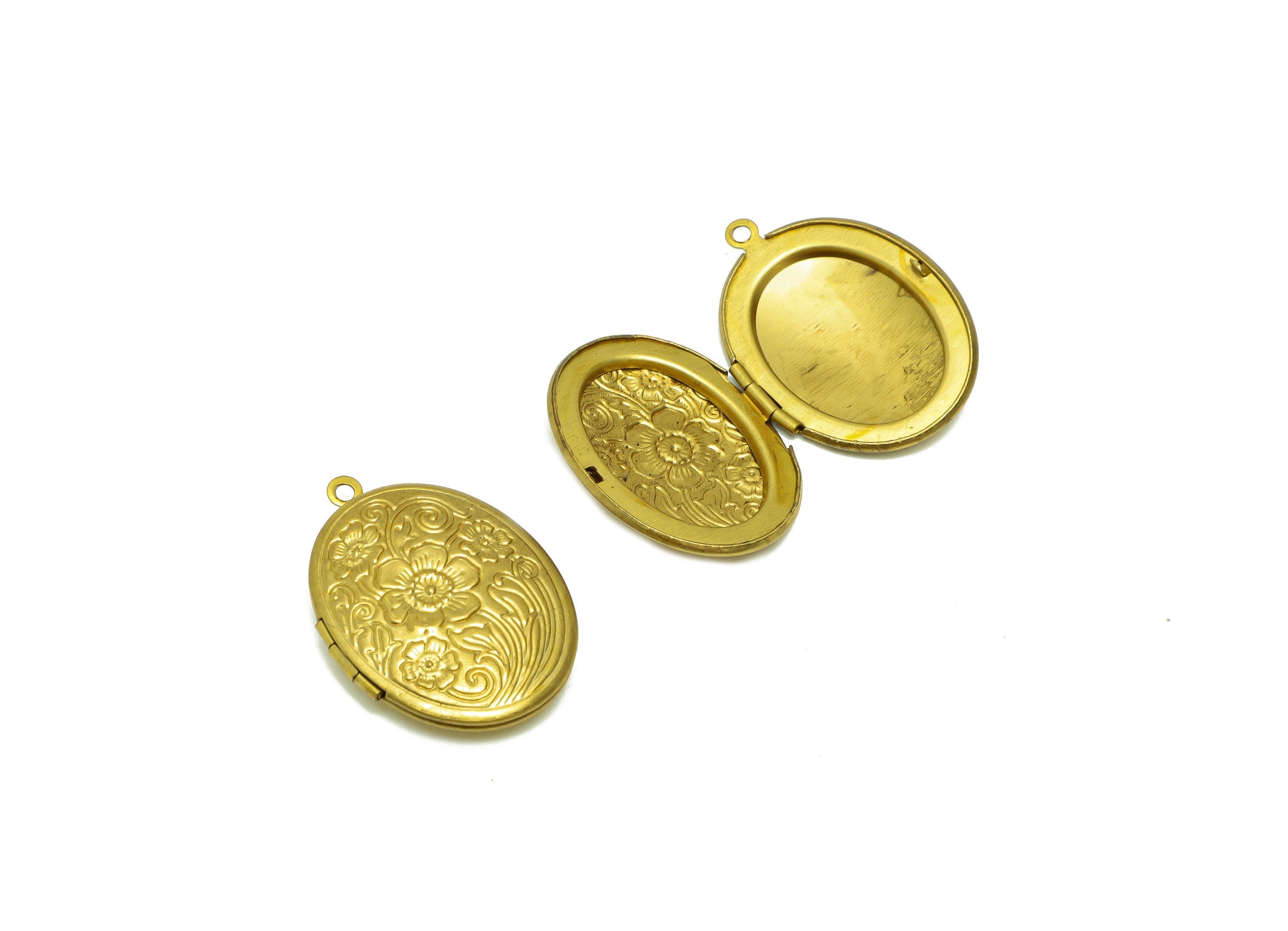 Brass Oval Locket Charm - Raw Brass Flower Oval Locket Charms - Antique Looking Locket - Vintage Looking Locket- 33.49x23.59x6.76mm - PP8935 - DOMEDBAZAAR