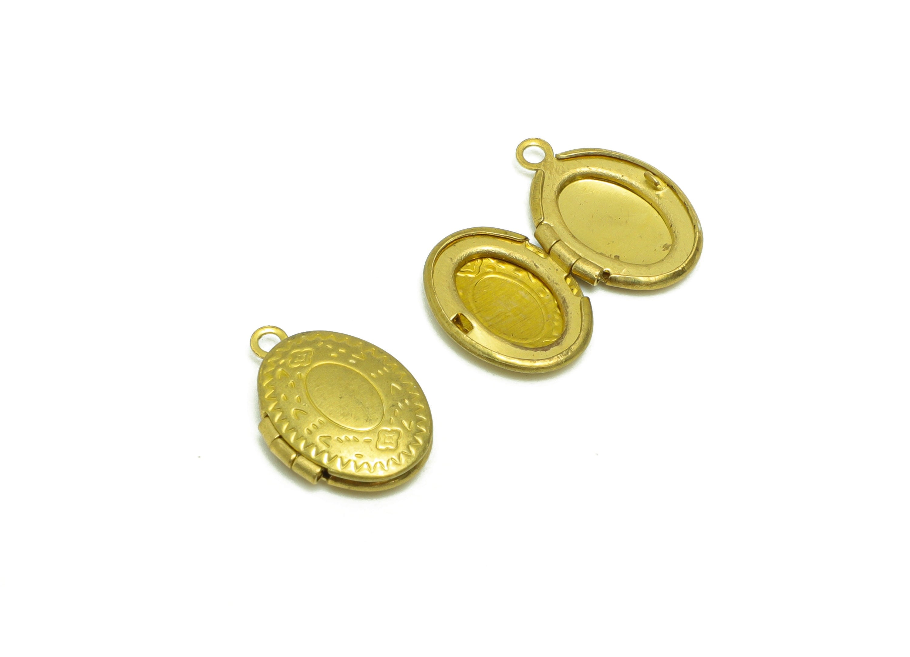 Brass Oval Locket Charm - Raw Brass Oval Locket Charms - Vintage Antique Looking Locket - Engrave Locket -For Engraving - 16x11x3mm - PP8929 - DOMEDBAZAAR