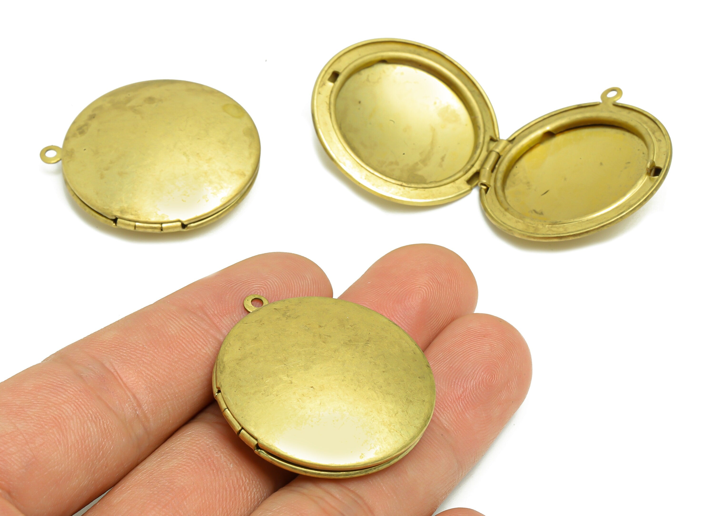 Brass Round Locket Charm - Raw Brass Circle Locket Charm - Antique Vintage Looking Locket - Engrave Locket -For Engraving - 36x32x9mm-PP8920 - DOMEDBAZAAR