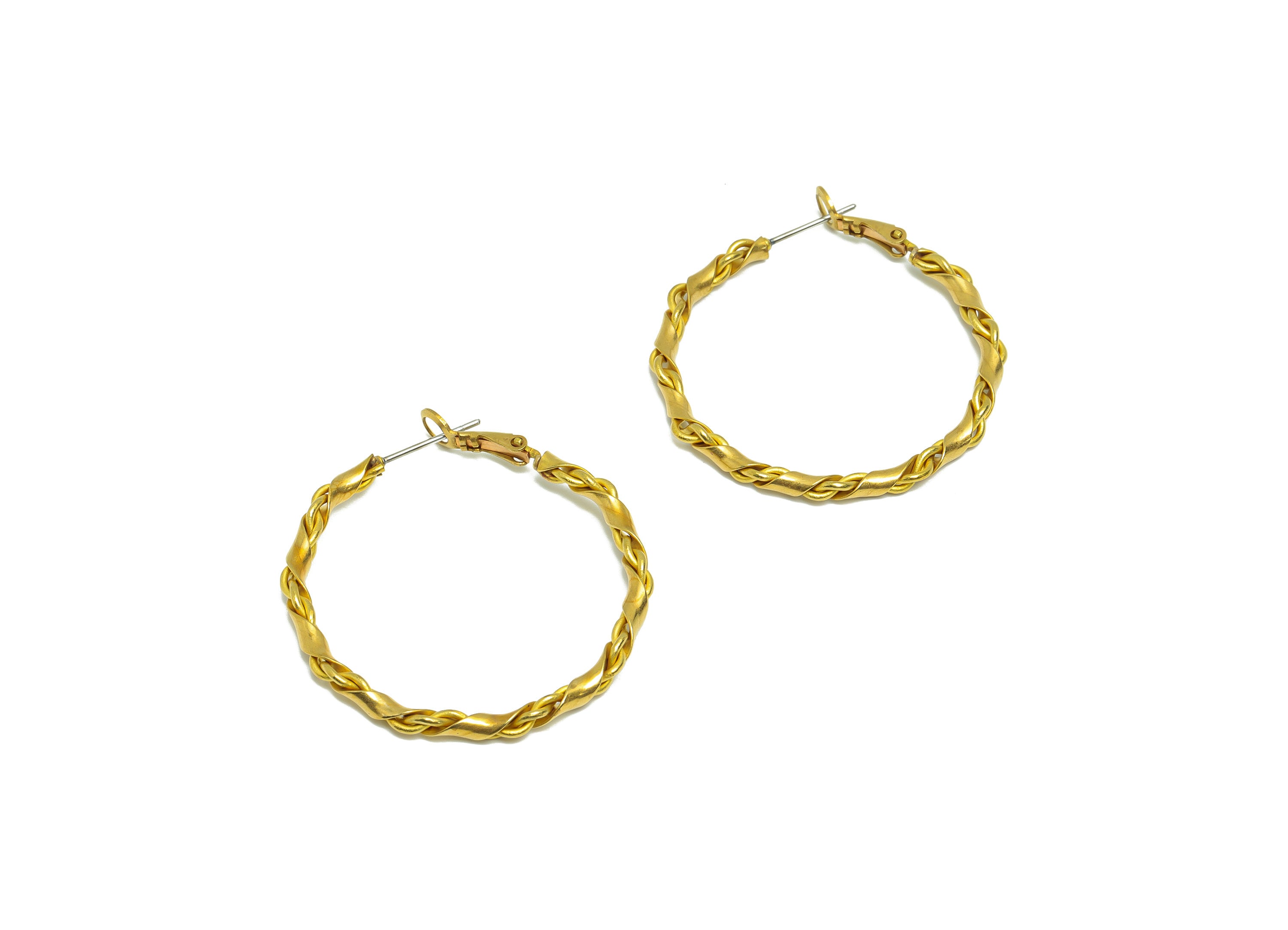 Rope Wire Round Earring - Brass Lock Earring - Brass Weave Chain Clasp Earring - Brass English Lock Earring - 40x40x3mm - PP9418 - DOMEDBAZAAR