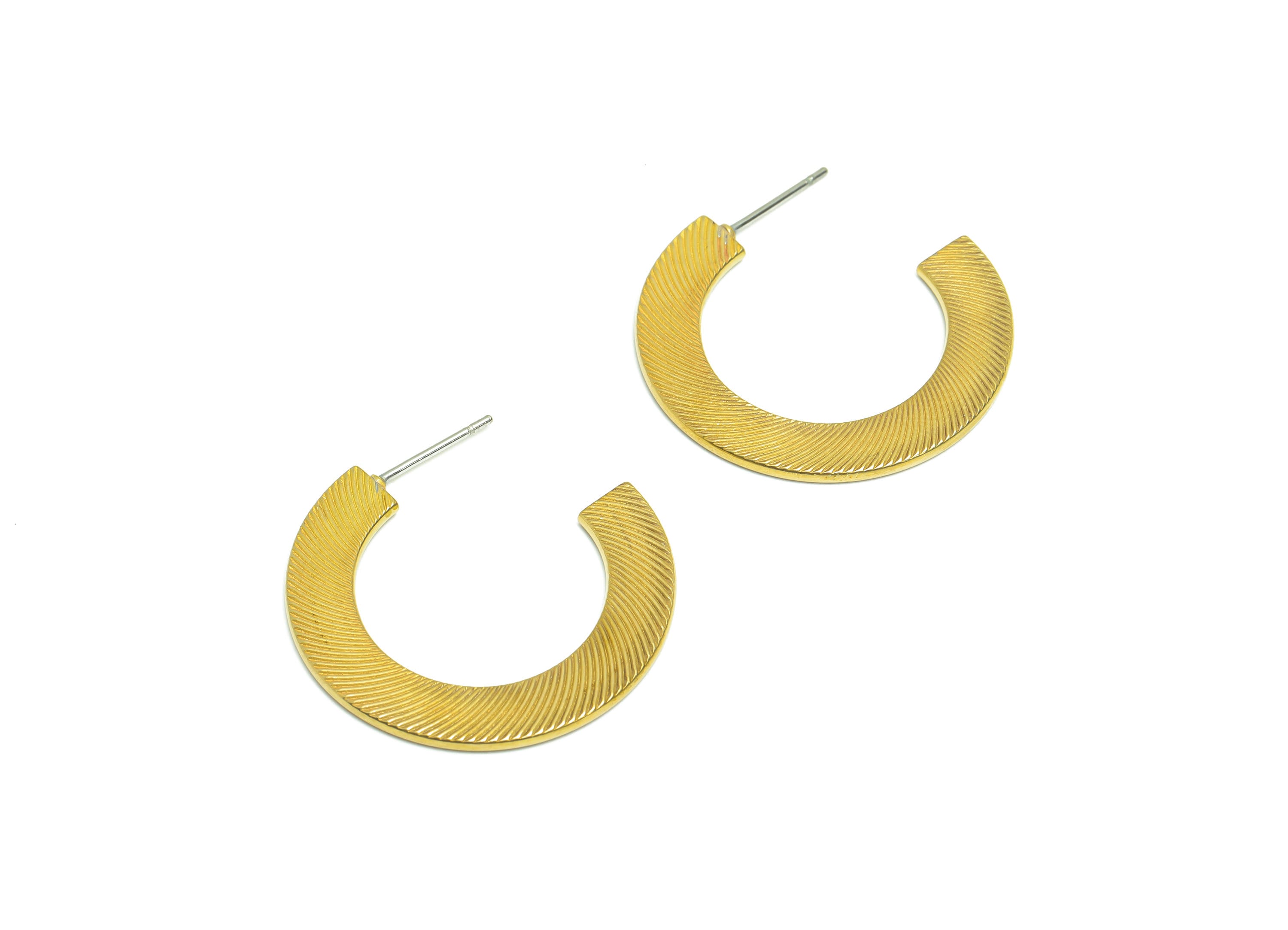 Brass Textured C Hoop Earring - Raw Brass C Hoop Earring - Brass Textured Wire Hoop Earring - Brass Open Hoop Earring - 31x29x1mm - PP9461 - DOMEDBAZAAR