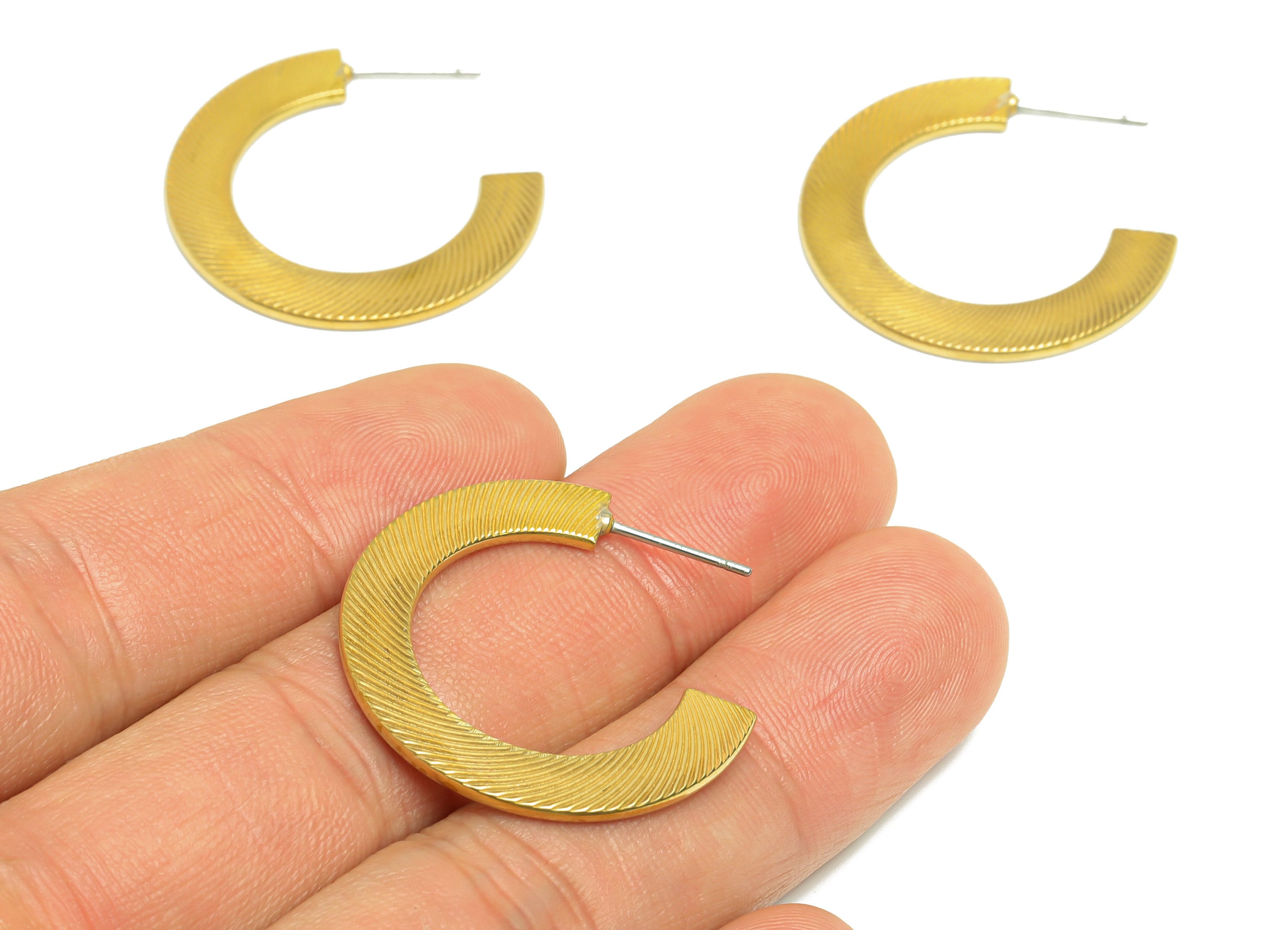 Brass Textured C Hoop Earring - Raw Brass C Hoop Earring - Brass Textured Wire Hoop Earring - Brass Open Hoop Earring - 31x29x1mm - PP9461 - DOMEDBAZAAR